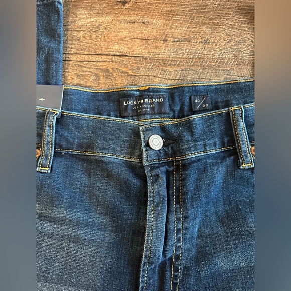 Lucky Brand men’s jeans - Picture 2 of 3